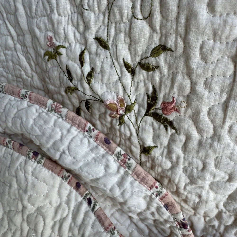 Peking Handicraft Quilt King Cream Floral Embroidered Cotton Cottagecore Bedding
